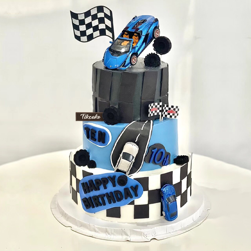 三层小汽车主题翻糖鲜奶蛋糕