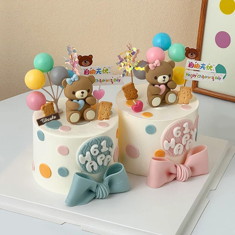 六一儿童节主题双拼翻糖鲜奶蛋糕